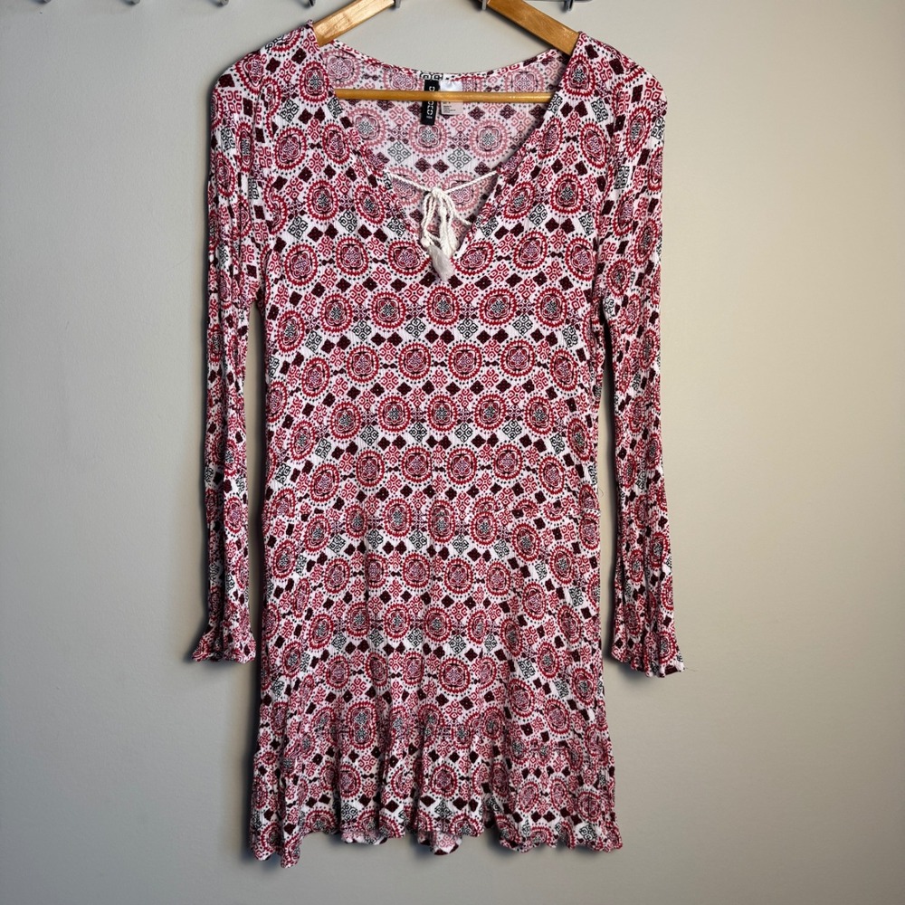 H&M Divided Women's Size 8 Boho Long Sleeve Dress Ruffle Hem Pleated‎ Tassel Tie